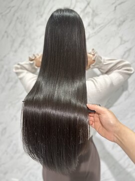 MRN. 新宿西口 髪質改善トリートメント/イメチェンヘアスタイル/美髪のススメ