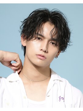 オーシャントーキョーオーバー 渋谷(OCEAN TOKYO OVER) 波巻きツイストスパイラルセンターパートサーフカール刈り上げ