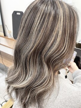 ランプ(Lamp) 白髪ぼかしにも/バレイヤージュカラー/ハイライト/中野/白髪染め