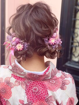 ヘアメイクサロンシャルメ(Hair Make Salon CHARMER) ツインお団子ヘアセットコンサートにも