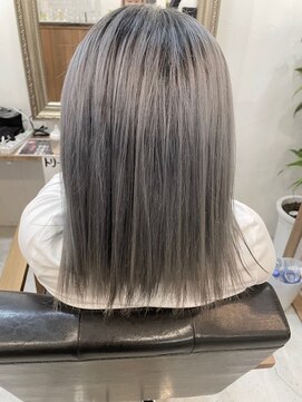リーフ ヘア 上田美容研究所(Lief hair) シャドウルーツ