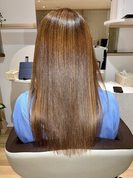 スピカ(Spica) ロングストレートヘア(縮毛矯正、カラー)