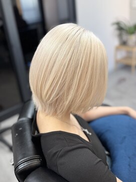 リエンスクレア(RIENS xrea) ホワイトベージュ