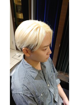 エヌドットバーバー ヒロオ(N.BARBER HIROO) ハイトーンセンターパート