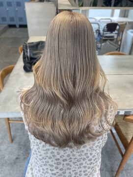 サンク 原宿 表参道(cinq) ラベンダーグレージュアッシュグレージュミディアムウルフボブ