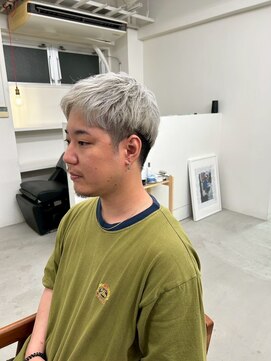 リビング 津田沼(LIVING) 千葉駅MEN’S HAIR/サーフカール/刈り上げセンターパート