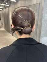 ピークアブー 原宿ハラカド(PEEK-A-BOO)&nbsp;ヘアセット お呼ばれヘア タイトヘア シニヨン カチモリ お団子