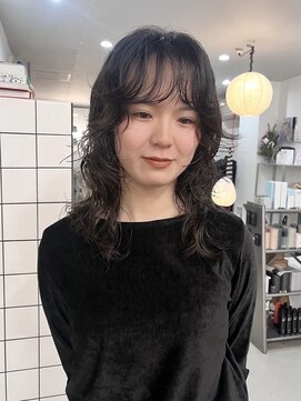 カルテ(QUARTE) ミディアムレイヤーパーマ