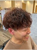 無造作スパイラルパーマ×ツーブロックマッシュ