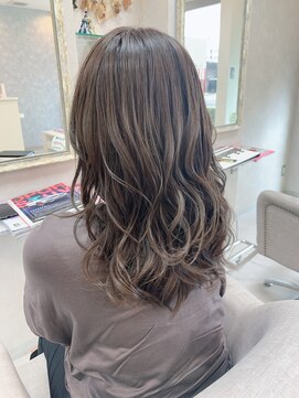 ヘアーアートアリイ(hair art alii) 落ち着いた色味のマット系カラー♪