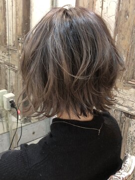 ロイジー(roijir) 【roijir】guestヘアx軽めショートボブ