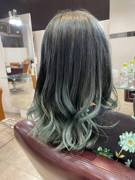 カルマ(KARMA) カーキ×ダークグリーングラデーション