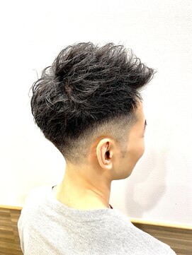 銀座マツナガ 神田店 30代40代大好評黒髪短髪フェードビジカジナチュラルアップバンク