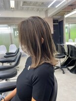 イキ 表参道(iki omotesando)&nbsp;モード/無造作ウェーブ/大人ガーリー[表参道駅]