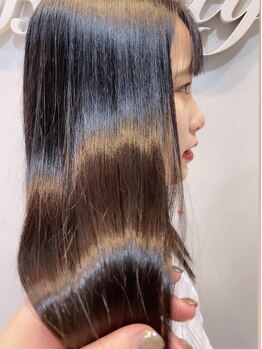 リボーン ビューティー リゾート(re-born Beauty Resort)の写真/【髪質改善】女性の髪の悩みを解決する『Aujua』の“システムヘアケアプログラム”を導入◆