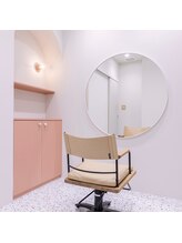 1. 子連れで行っても大丈夫ですか？   2. 妊婦でも大丈夫ですか？   3. 友達と同時来店は大丈夫ですか？