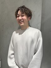 【美髪酸性矯正といえば】イサカ ケンゴ Instagram@keeeeengo111