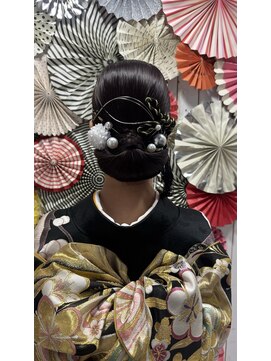 ヴィサージュヴィフ パワード バイ モンス(VISAGEVIF POWERED BY MONS) 成人式ヘア