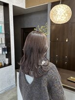 アールトゥーヘアー(art To Hair)&nbsp;レイヤーカット/ブリーチカラー/ミルクティーベージュ