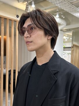 メゾンアクア 表参道(Maison ACQUA) =メンズボブ/スパイキーショート/ブルーブラック／MEN’S HAIR