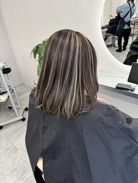 リュストル 町田(LUSTRE) 細めに大人ハイライト