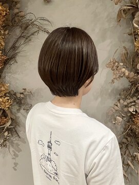 ヒトイロ(hitoiro) 丸みショート