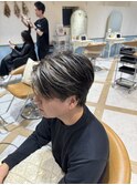 センターパート×ハイライトカラー