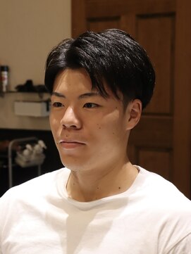 ドゥーエン 花園店(DoEN) アップバングショート