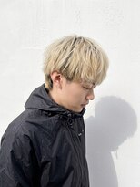 ヘアークリエイ トポライトウィロー 烏丸(Hair Create Polite willow) 抜きっぱなしハイトーン無造作マッシュ