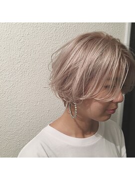 ホーミートウキョウ(HOMIE TOKYO) 渋谷 イルミナカラー×ケアブリーチ×ハイライト×TOKIO