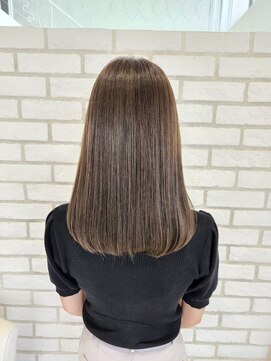 アッシュ 十日市場店(Ash) ハイトーングレージュのインナーカラー