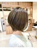 大人ショートボブ丸みショート前髪30代/40代/50代白髪ぼかし