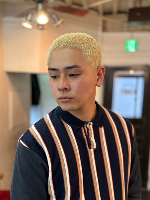 MEN'S HAIRウルフアッシュブラックカルマパーマベリーショート