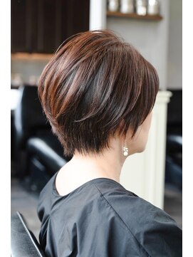 ザシー オモテサンドウ(The C) 30代40代50代◎大人ナチュラルレイヤーショートボブ TheC