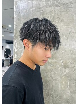 メンズサロン キング 梅田店(Men’s salon K!ng) 波巻きツイストスパイラルパーマ/フェザーパーマ/眉毛/メンズ