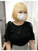 2ブリーチ抜きっぱなしブロンドボブ