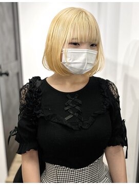 クイン(qin) 2ブリーチ抜きっぱなしブロンドボブ