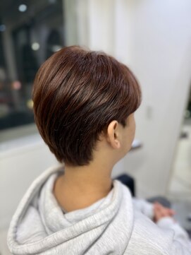 ニル 大泉学園(nilu) ブリーチなしダブルカラー:レッドブラウン+王道センターパート