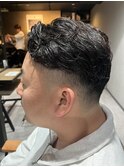 刈り上げセンターパート/波巻きツイストスパイラル/柏