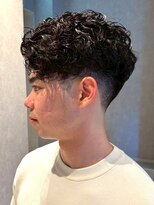 メンズサロン ブロック(Men's Salon bloc)&nbsp;スパイラルパーマ 束感 ツーブロック 黒髪ショート 20代