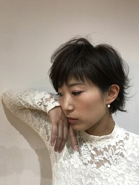 ブリス(VLISS) ウルフ外ハネショート_3Dカラーミニマムボブジグザグバング