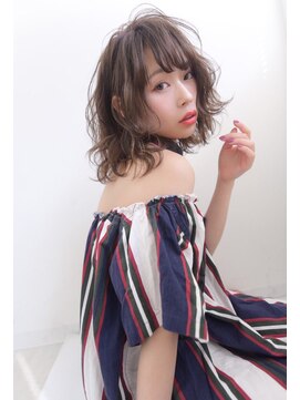 エミュスト(Emuest) 【Emuest心斎橋】くびれレイヤーミディ×くせ毛風無造作カール