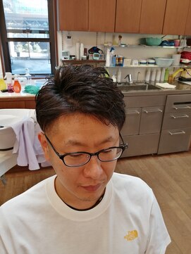 ヘアーコミュニケーション ないとう アシンメトリー（左右非対称）スタイル