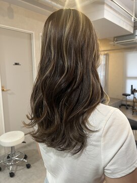 ニィ(2iee.) ハイライトカラー