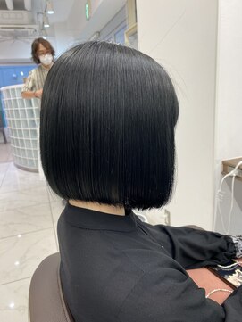 アッシュ 下北沢店(Ash) 顎下2センチ前下がりボブ