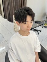 アイズ 海老名(AIZU)&nbsp;ソフトツイスト メンズパーマ 緩めパーマ 眉毛 メンズカット