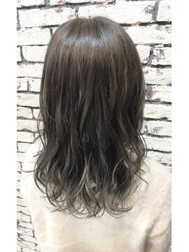 リエ(LIER) オリーブアッシュ×ミディアム