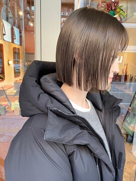 ムク(muku) ぱつっとボブ＆くすみベージュ