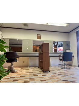 マンツーマンの相談しやすい雰囲気で、1人1人にあったオシャレスタイルを提案◇駐車場もアリで通いやすい◎