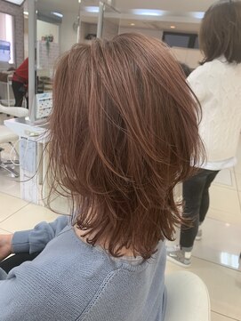 ショコララテ 【幅広い世代で人気】ミディアムレイヤースタイル